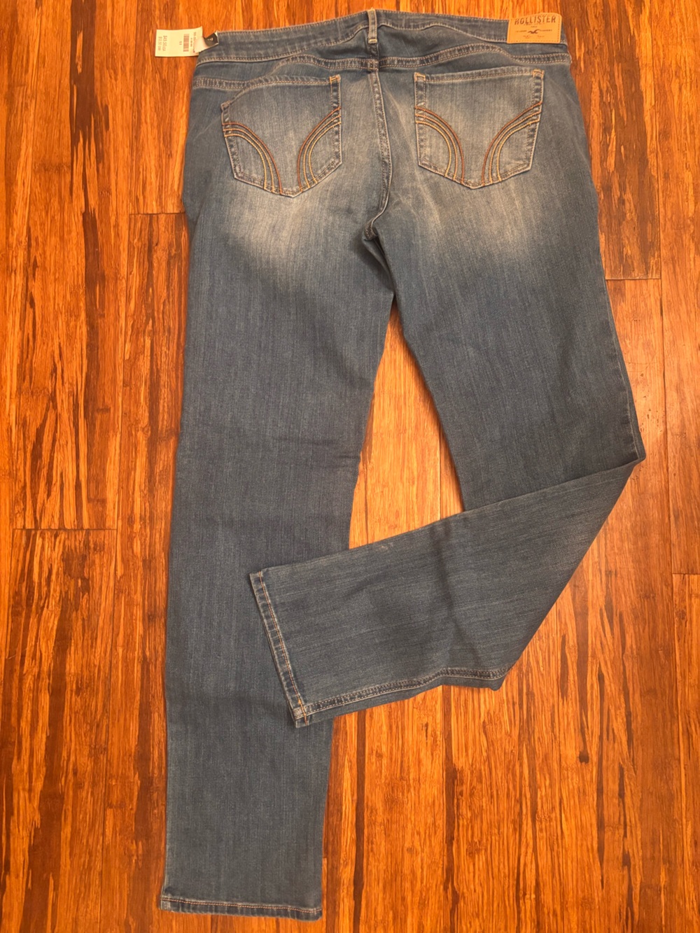 NEW w/Tags Hollister Women’s Classic Skinny Jeans - Medium Blue, Size 32x32/15R